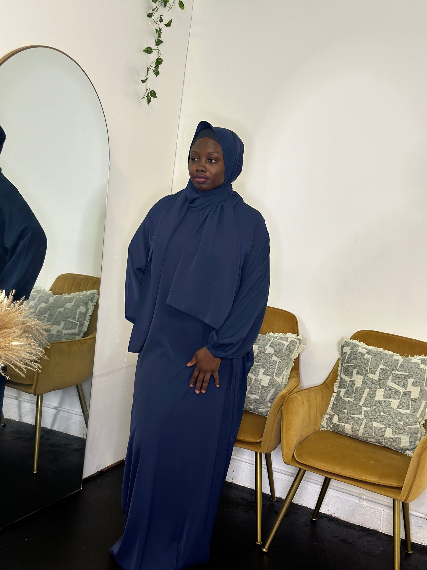 Yusra Abaya - Le Décor