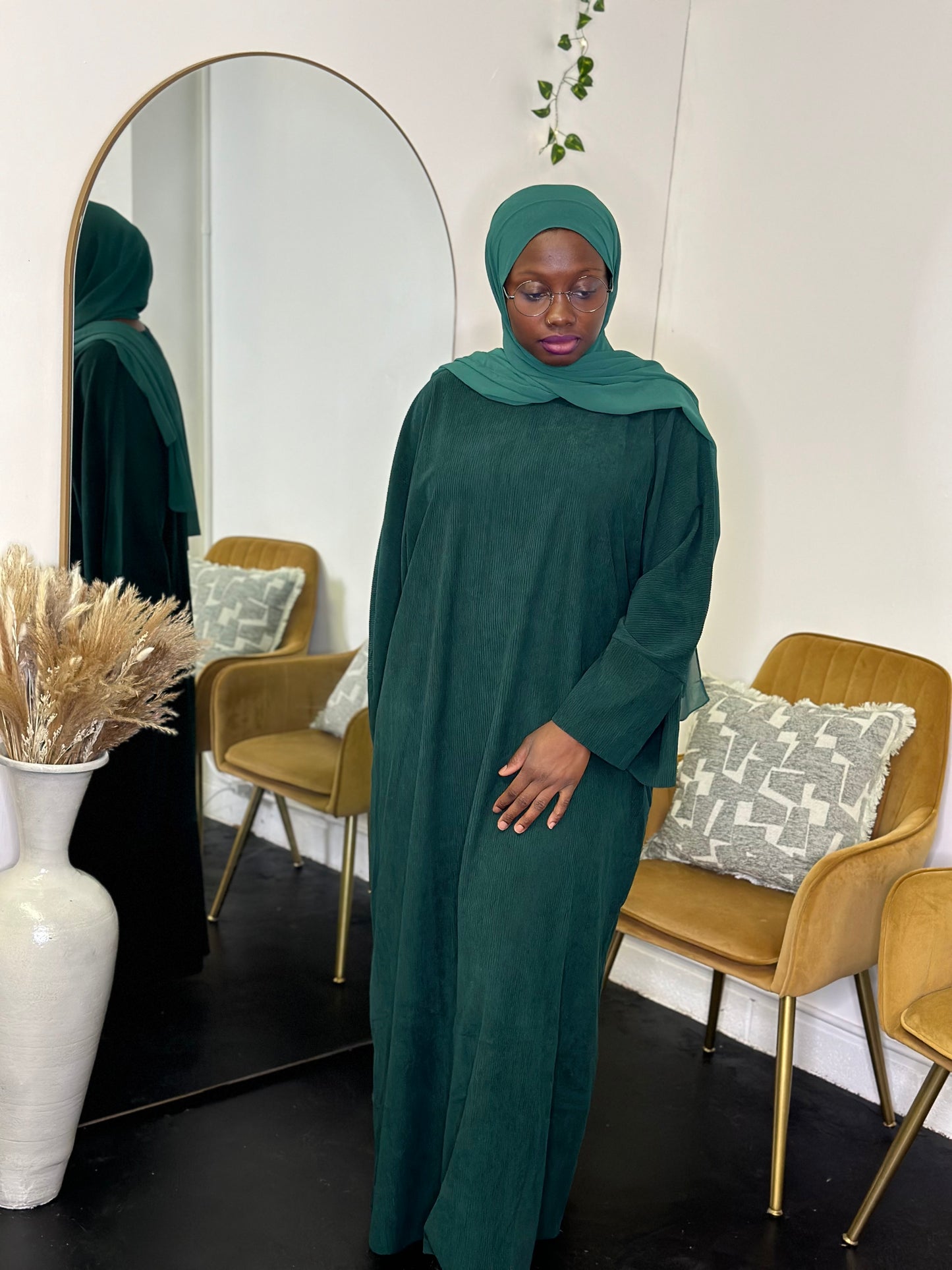 Noor Abaya - Le Décor