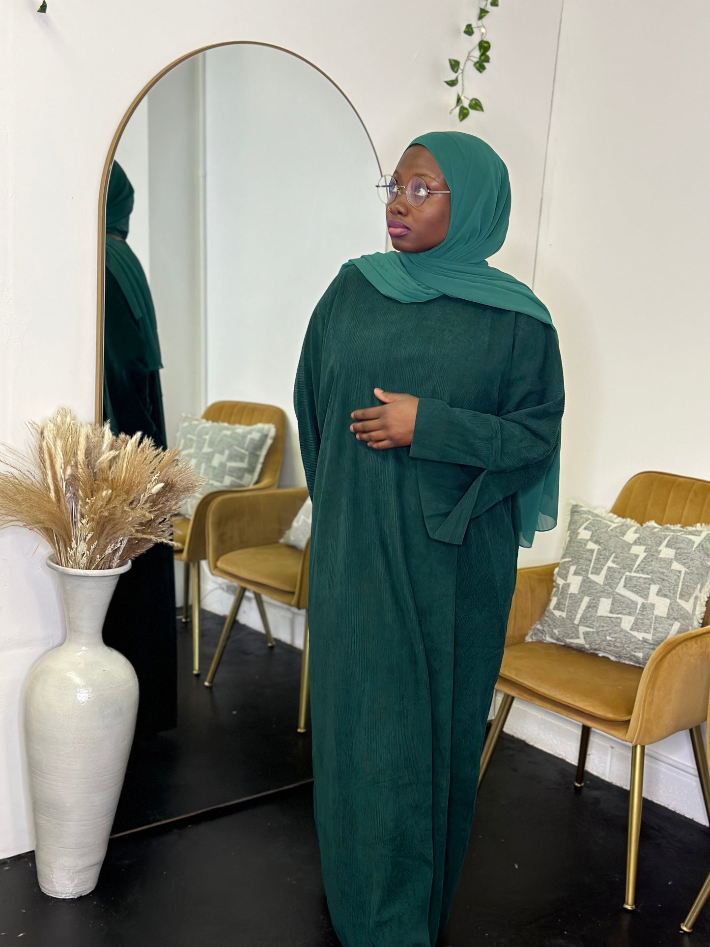 Noor Abaya - Le Décor