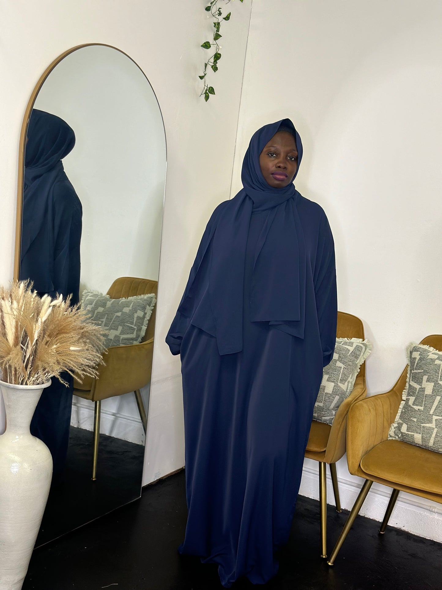 Yusra Abaya - Le Décor