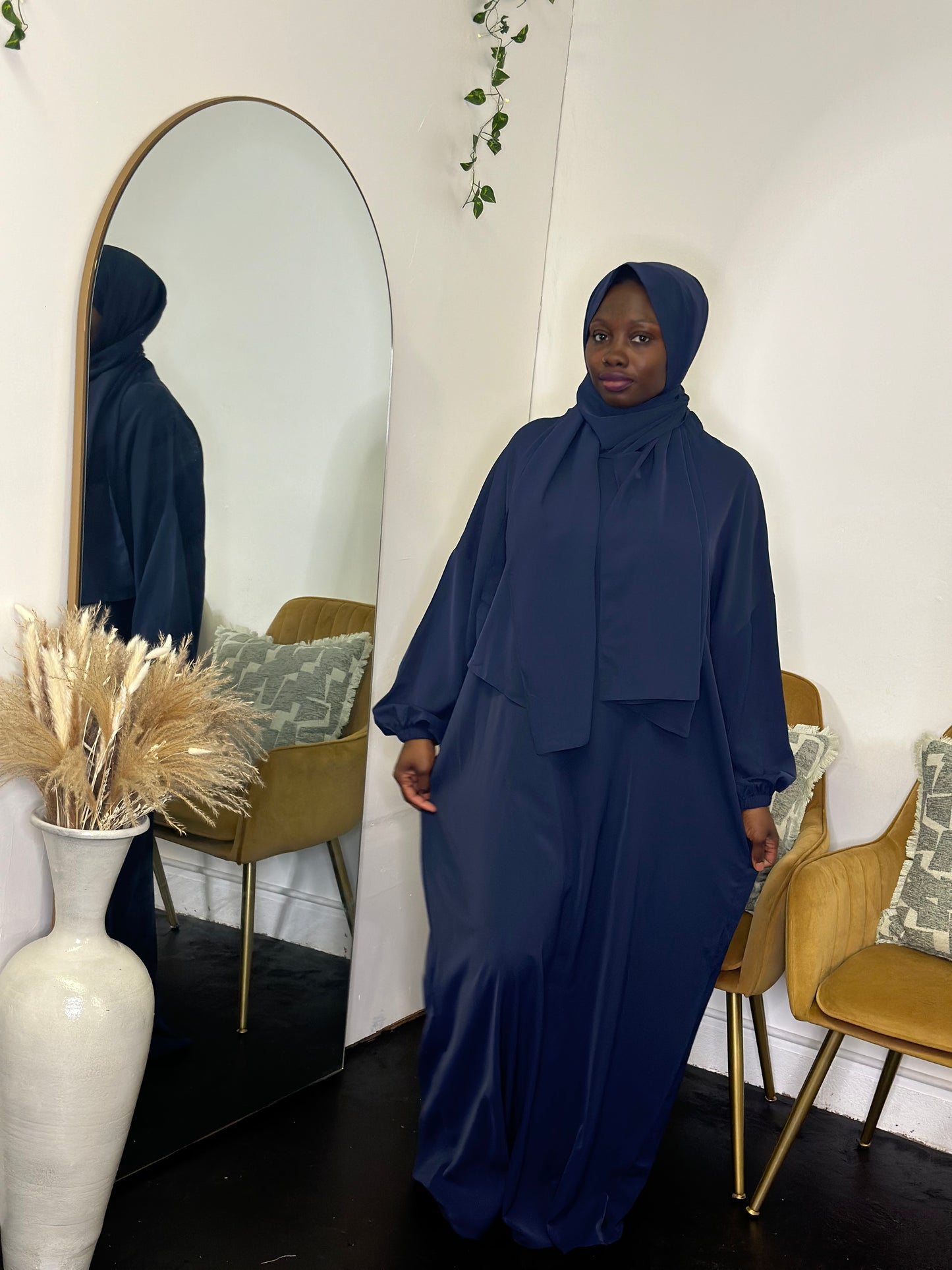Yusra Abaya - Le Décor