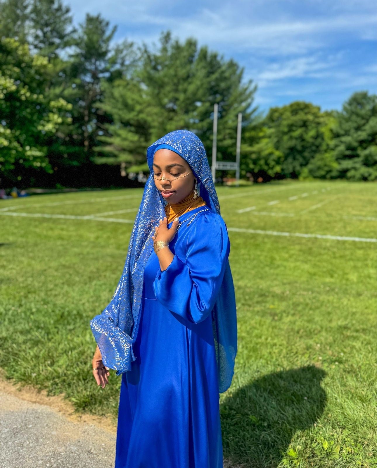 Blue Mona Abaya - Le Décor