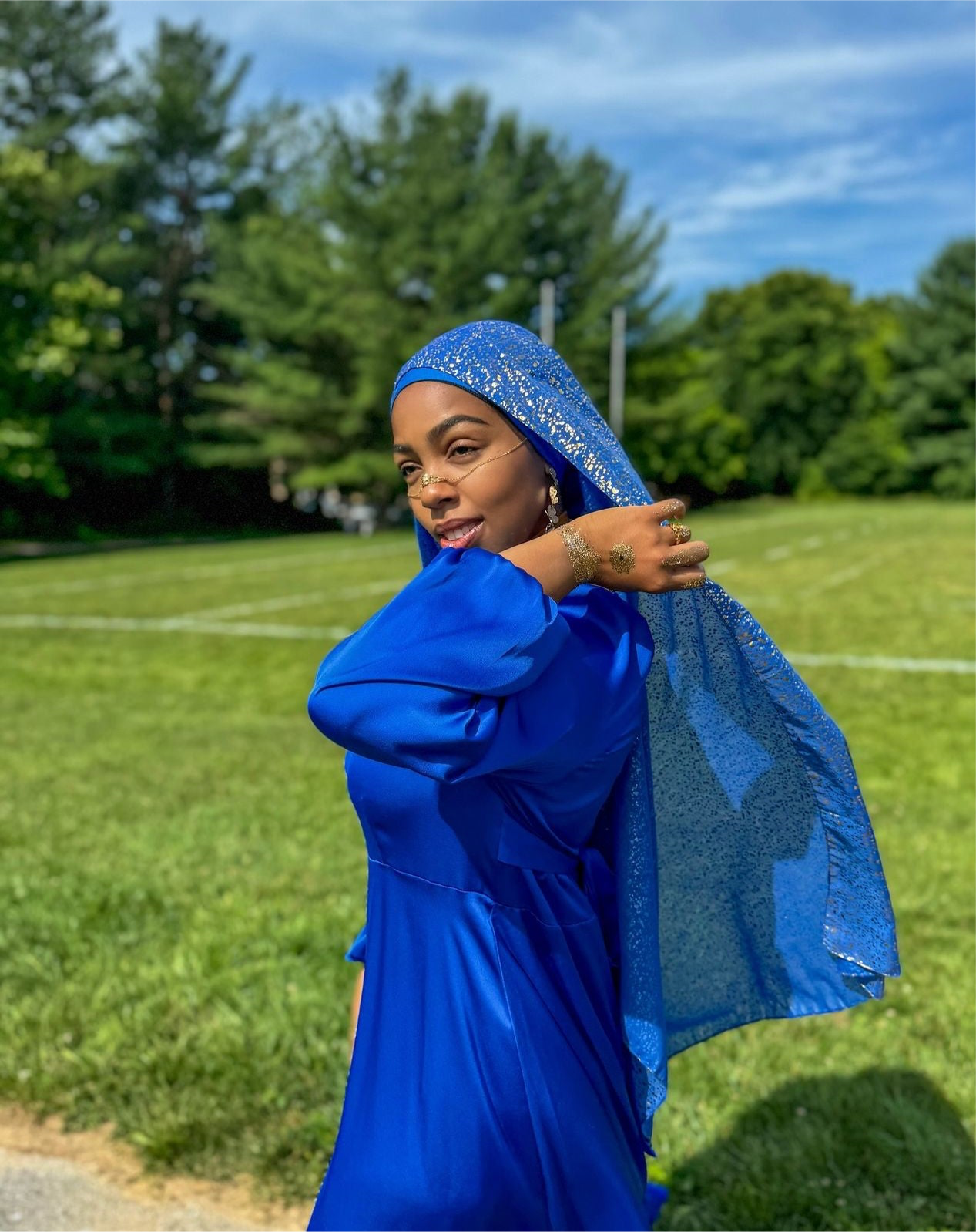Blue Mona Abaya - Le Décor