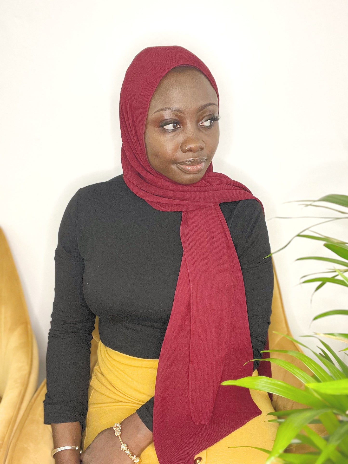 Maroon Pleated Hijab - Le Décor