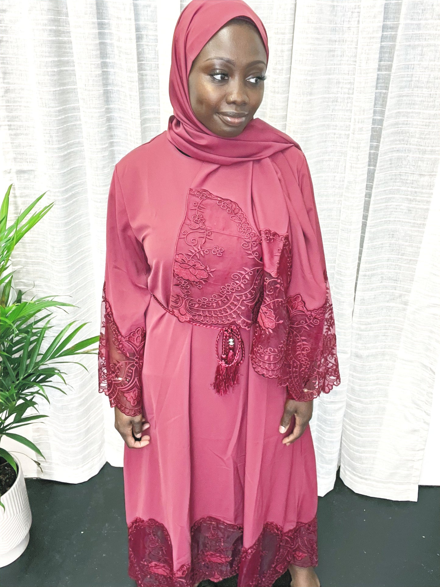 Maroon Laila Abaya W/Hijab - Le Décor