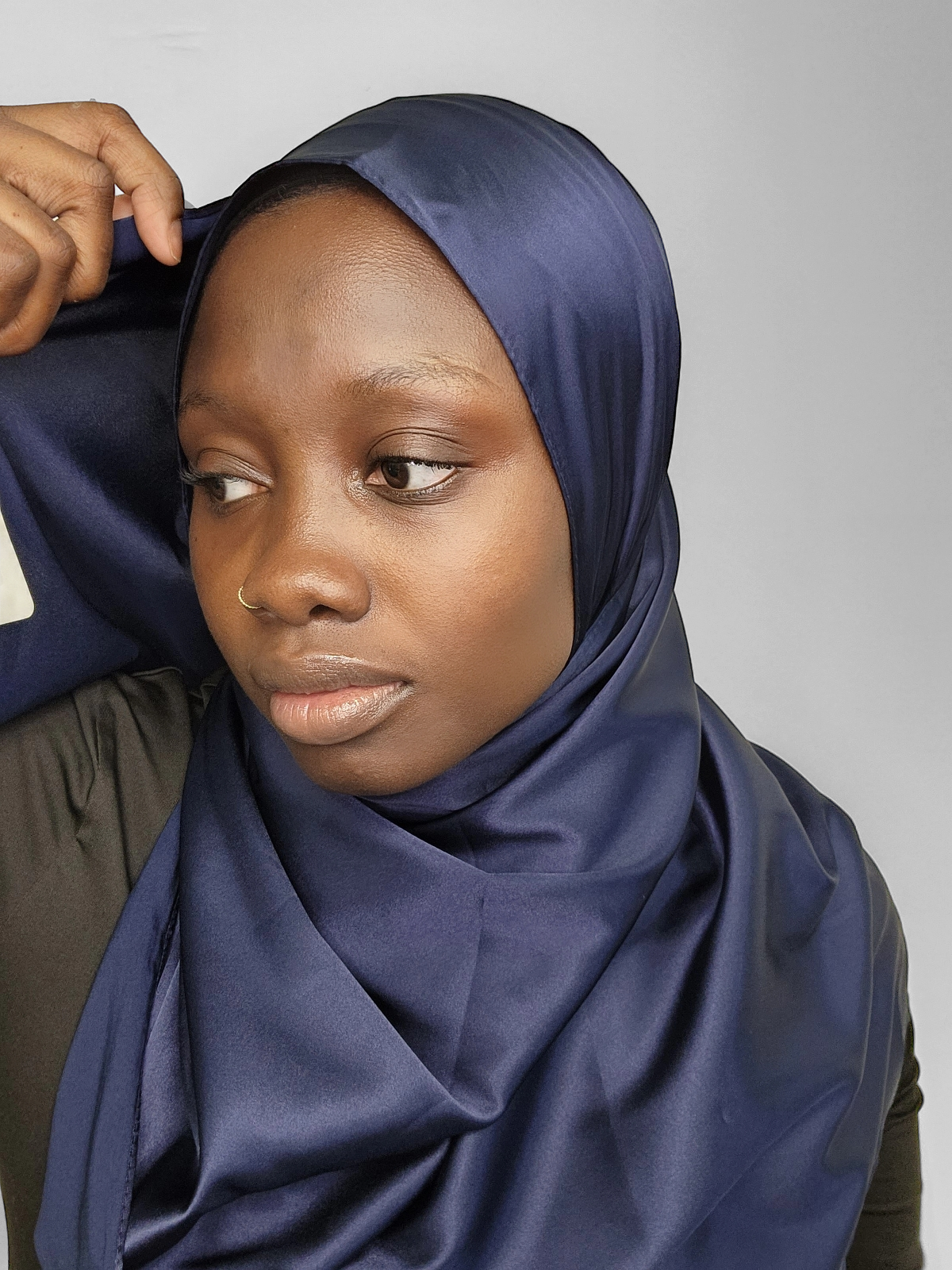 Blue Satin Hijab - Le Décor