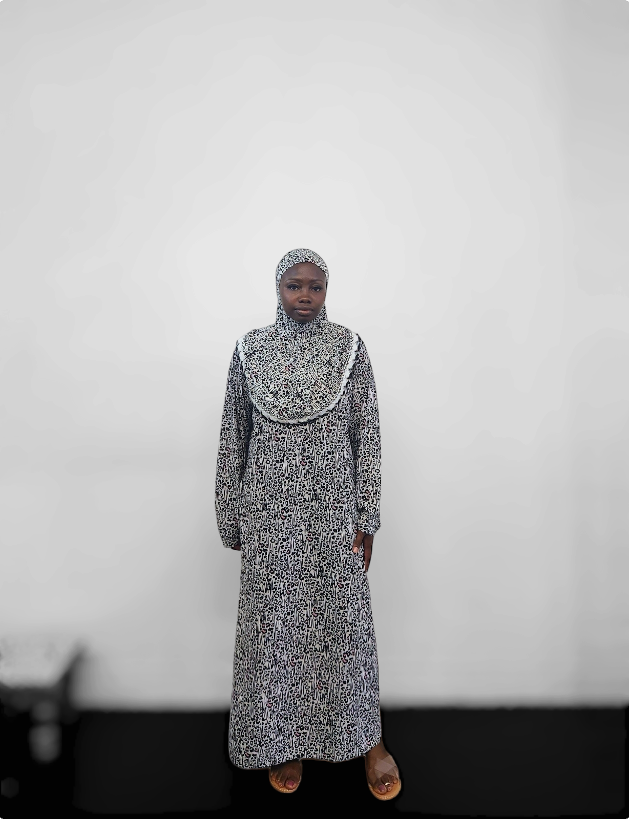 Prayer Dress - Le Décor