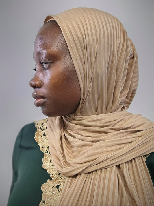 Gold Jersey Pleated Hijab - Le Décor