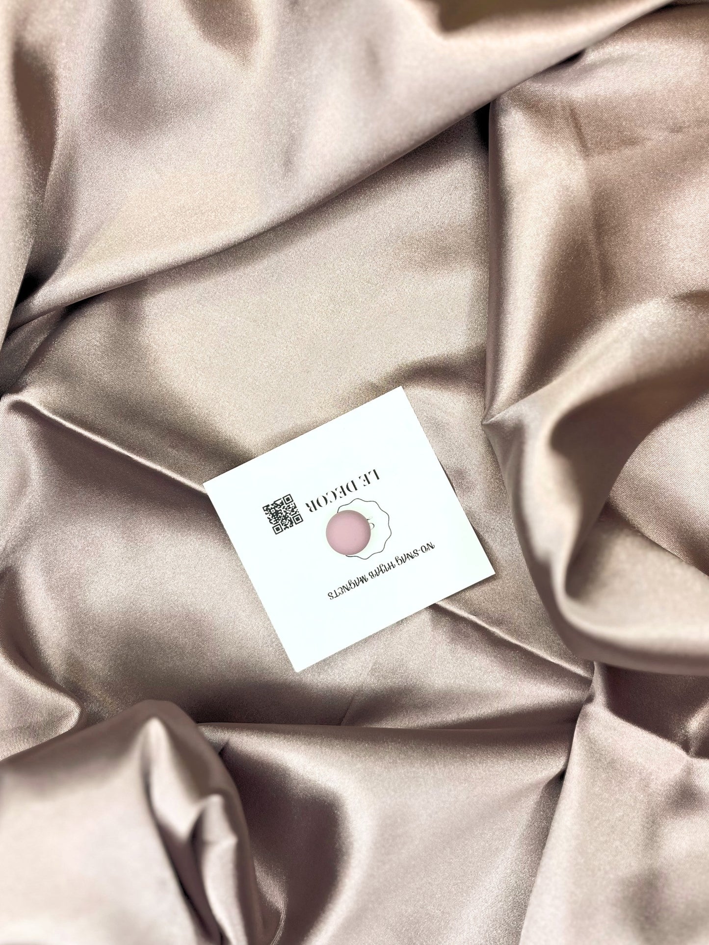 Mauve No- Snag hijab magnet - Le Décor